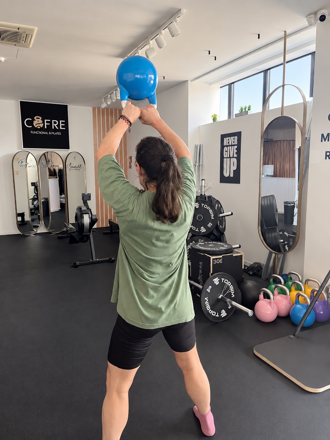 Treino funcional com kettlebell no Cofre